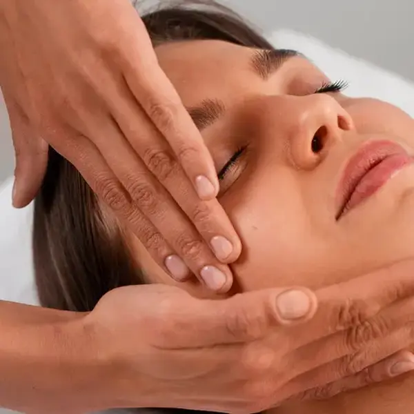 Aromatic Face & Foot Therapy